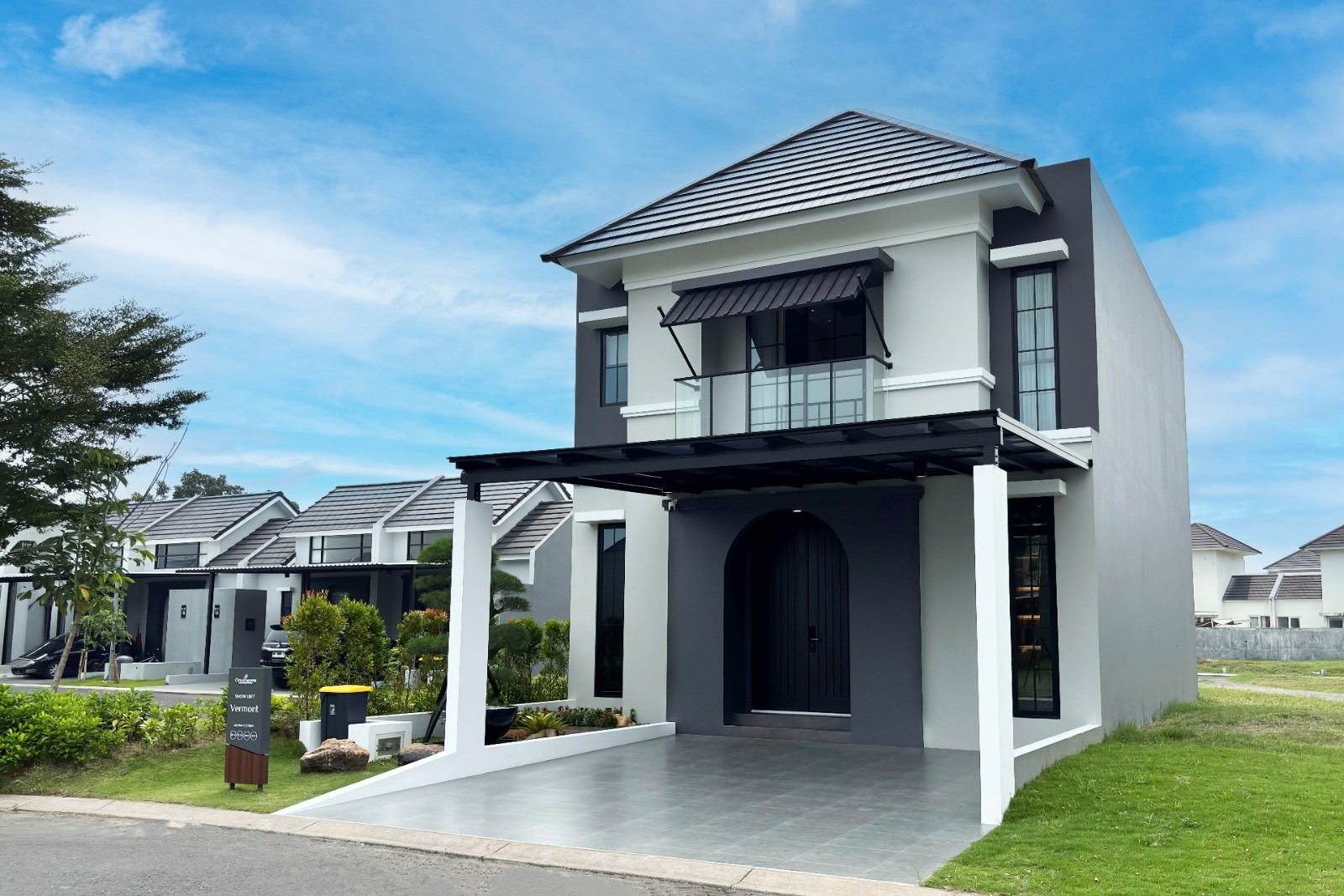 Fasad Rumah Tipe Vermont Sidoarjo