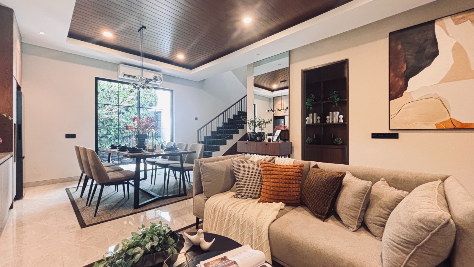 Rumah Open Space